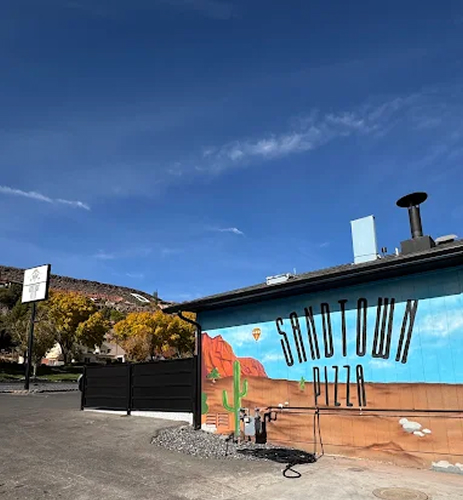 Eating at Sandtown Pizza